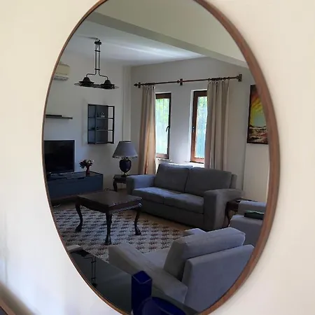 Villa L *