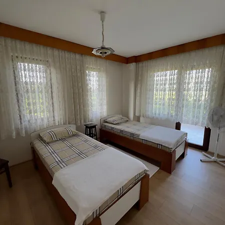 Villa L *