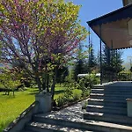 Villa L *