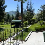 L Villa